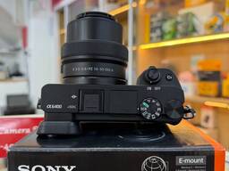 16-50 mm f/3,5-5,6 II lensli Sony A6400 aynasız fotoğraf makinesi