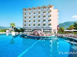 Deniz kıyısındaki otel