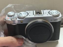 Fujifilm X-M5 gümüş ve XC15-45mm kiti