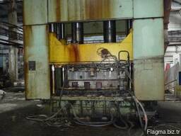 Hydraulic press Moldmatik-450 with sliding table