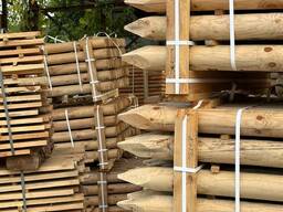 Колья, оцилиндрованные и окоренные/Stakes, rounded and debarked