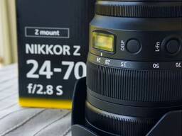 Nikon Nikkor 24-70 mm f/2,8 standart lens