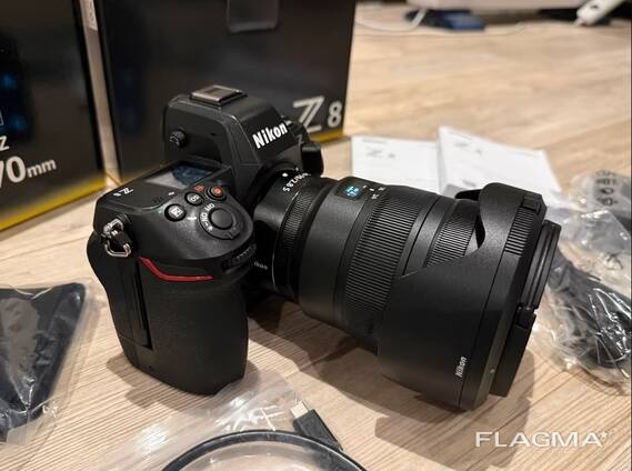 Nikon Z8 Nikkor Z 24-70 2.8S Lens