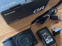 Ricoh GR IIIx Dijital Fotoğraf Makinesi