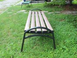 Скамейка «Эпик» пластиковая с металическим основанием