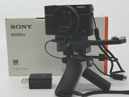 Sony RX100 VII Dijital Fotoğraf Makinesi